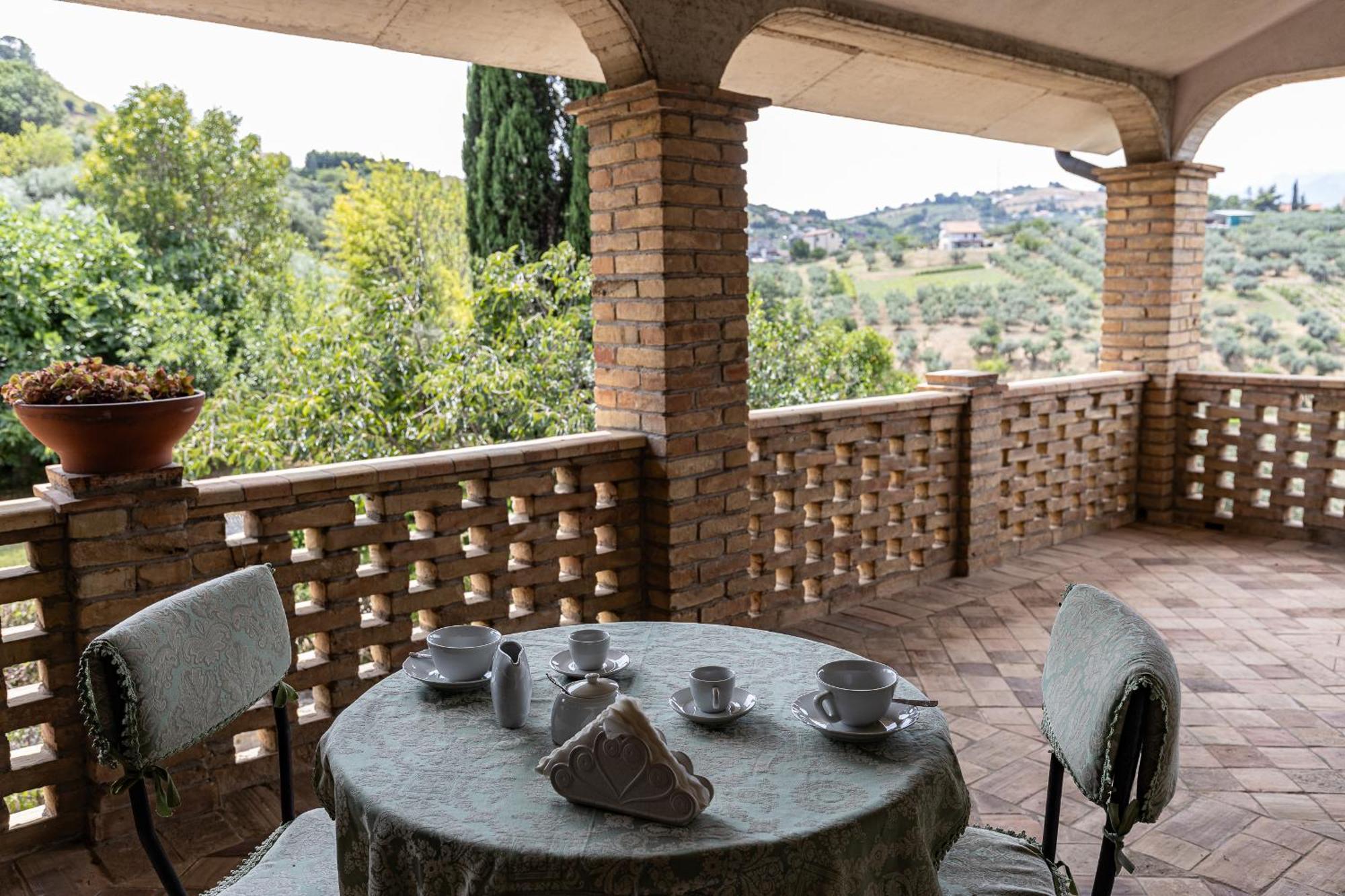 B&B Villa Dei Desideri Chieti Bagian luar foto